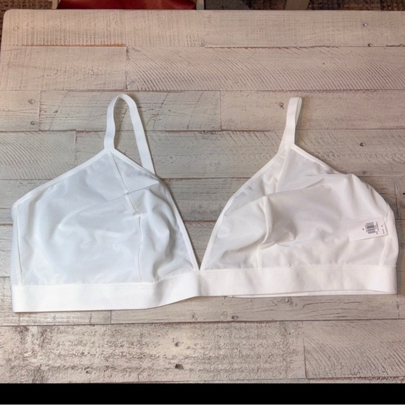Old Navy Other - Women's V-Neck Mesh White Bralette Size 4X NWT!